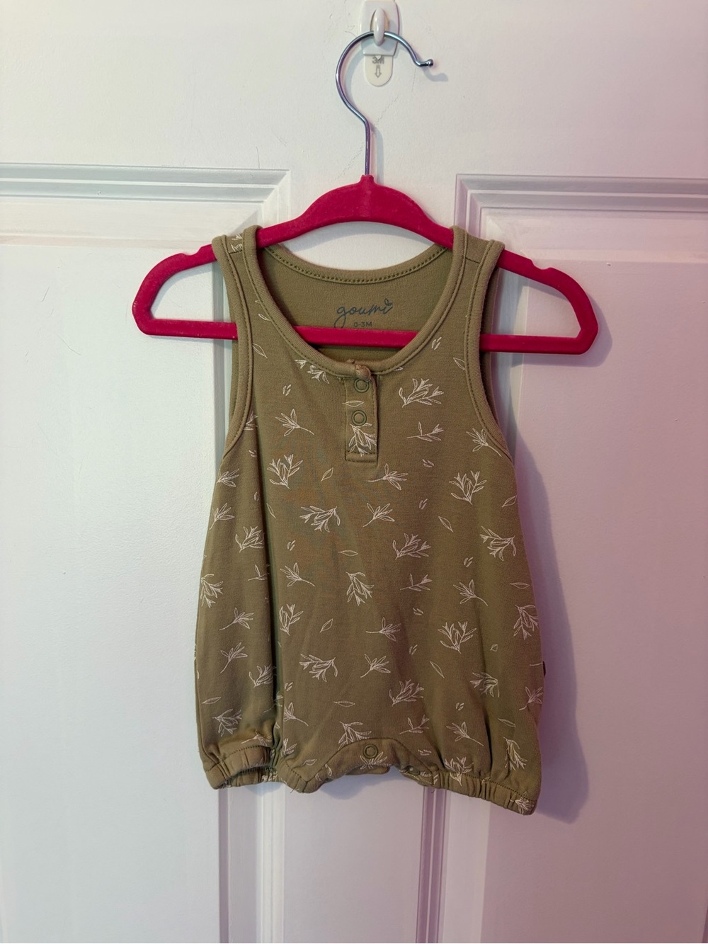 Goumi 0-3 month romper